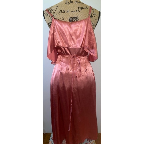 💕SALE 4 for $10💕Forever 21 Elegant Pink Satin Dress* - Picture 2 of 5